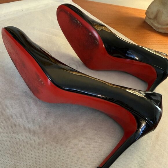Christian Louboutin Black Pump - Picture 3 of 9